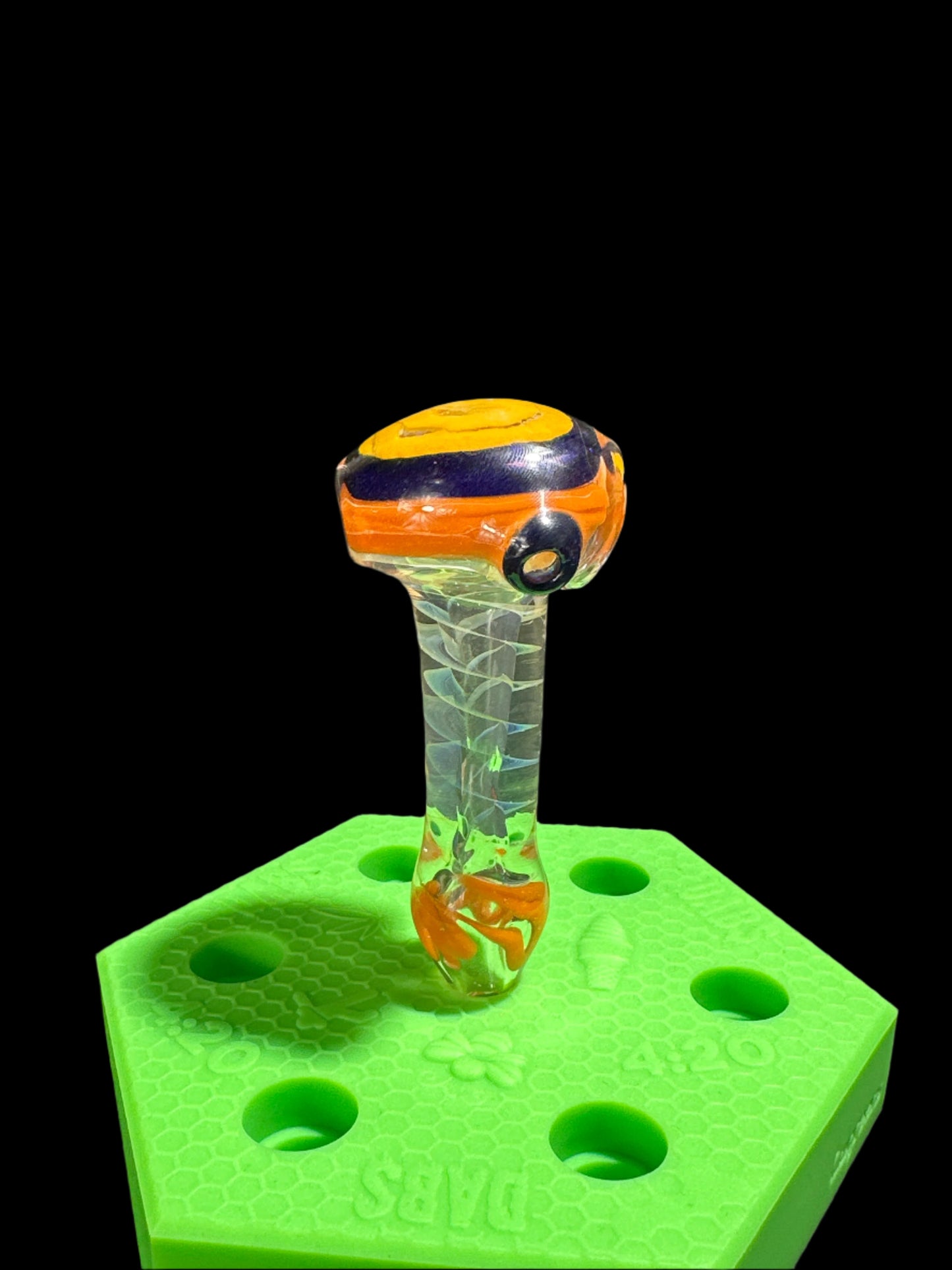 SPIRAL GLASS HAND PIPE