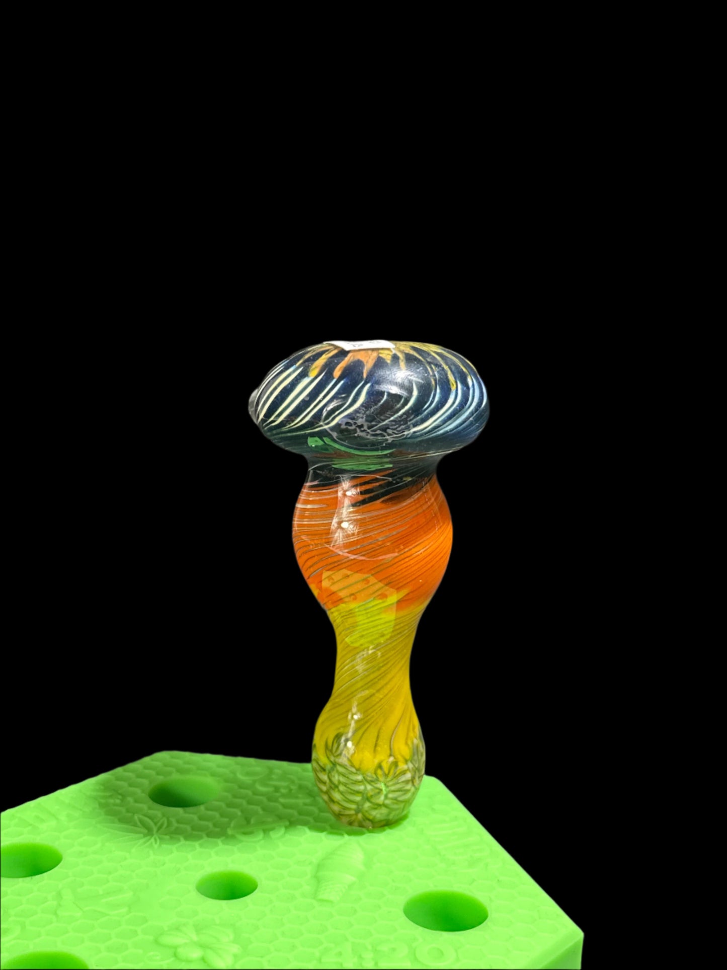 TIE DYE GLASS HAND PIPE