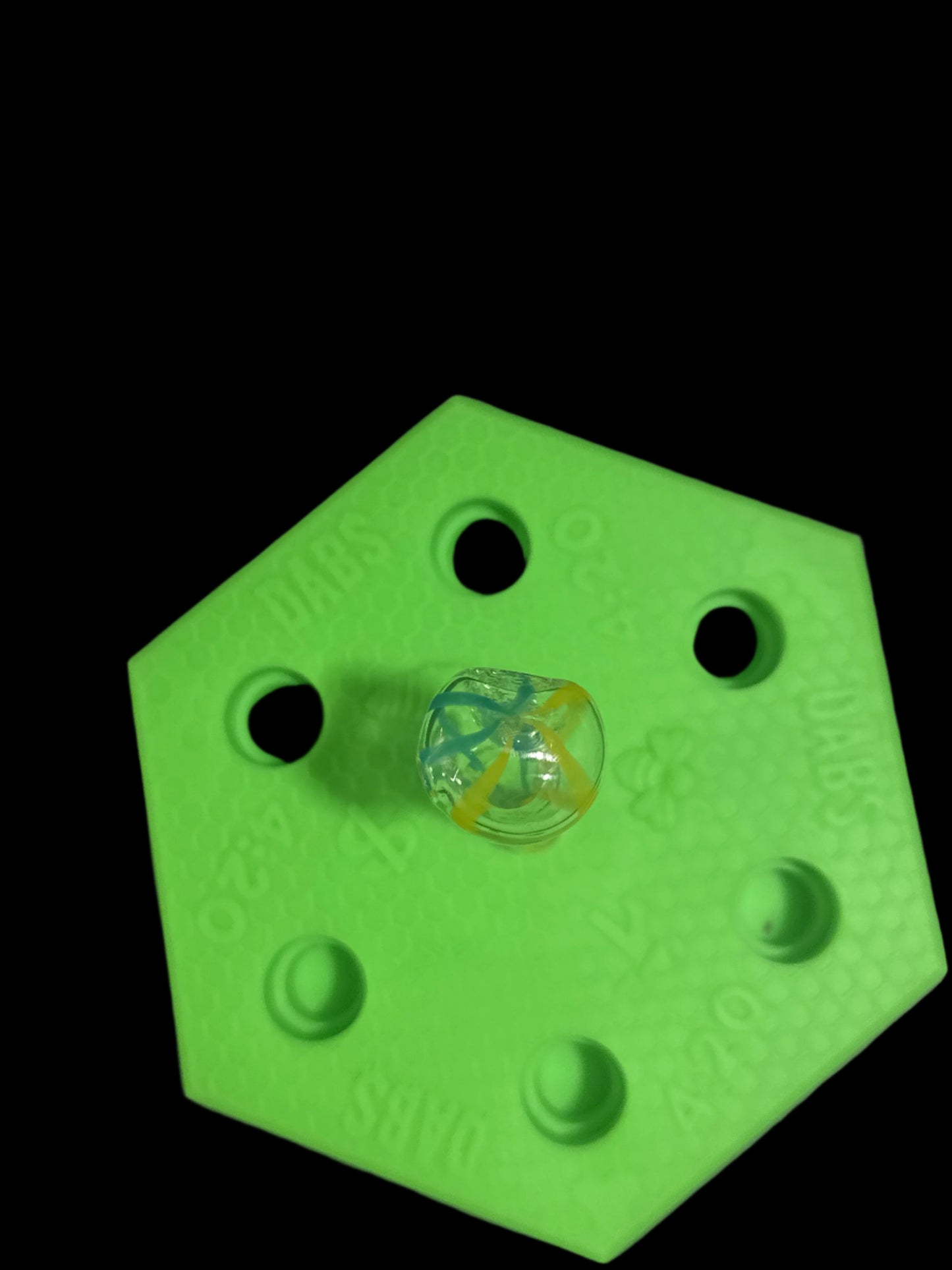 SMALL BLUE AND YELLOW HAND PIPE