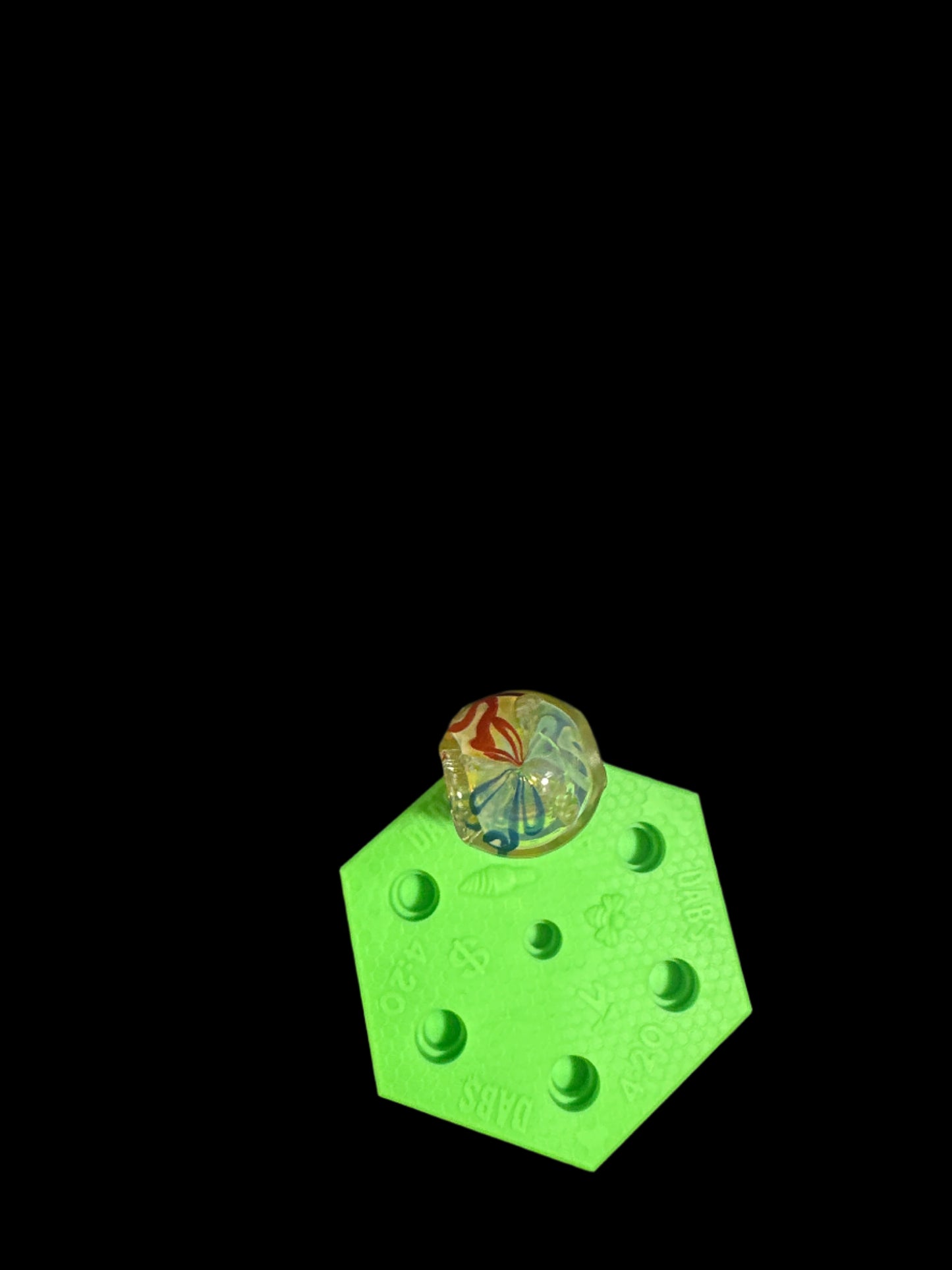 TIE DYE GLASS HAND PIPE